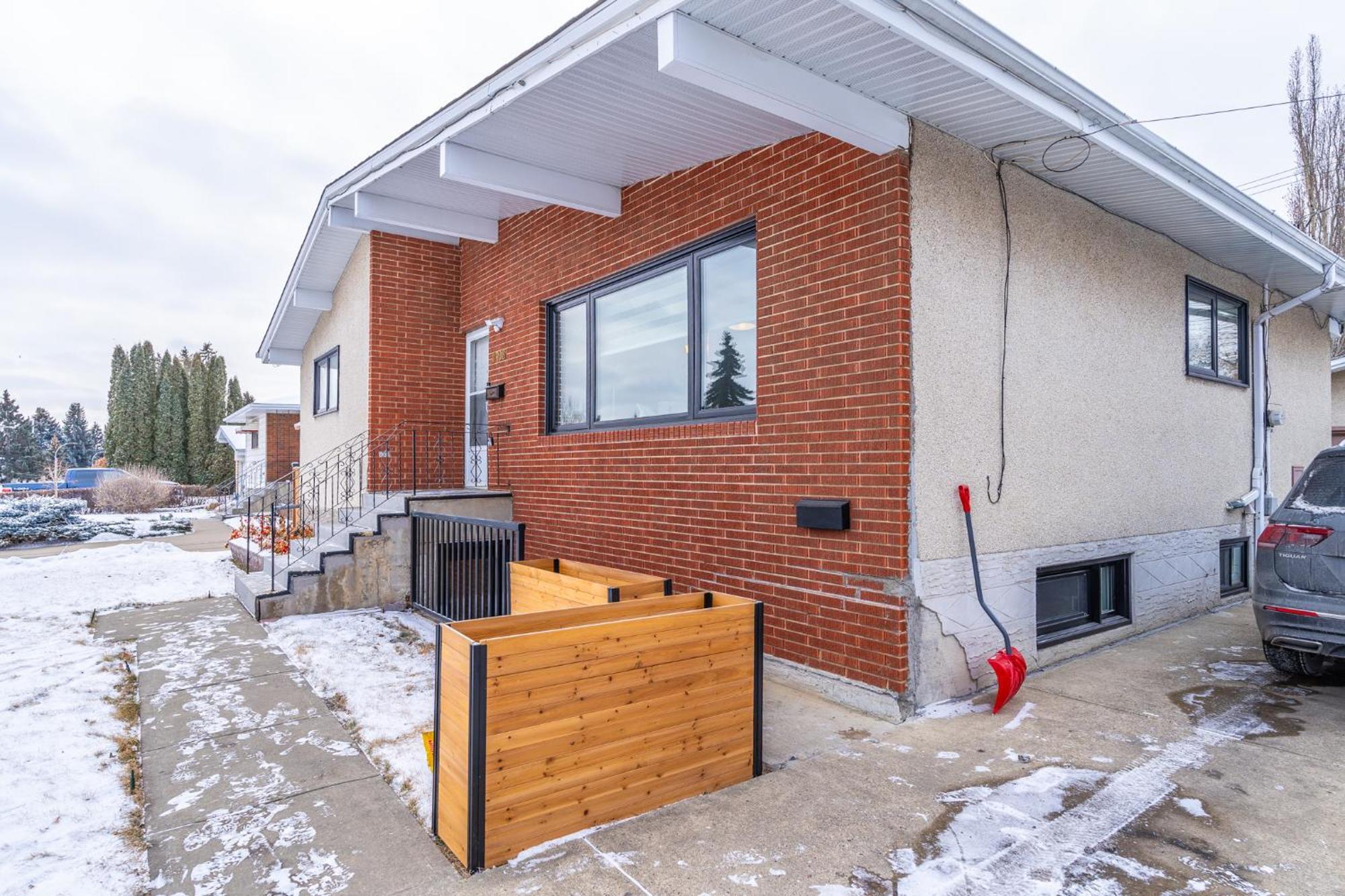 Central Edmonton Family Friendly Home Exterior foto